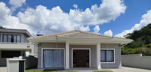 Casas duplex e linear, Teresópolis