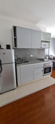 One-Bedroom Apartment image 1