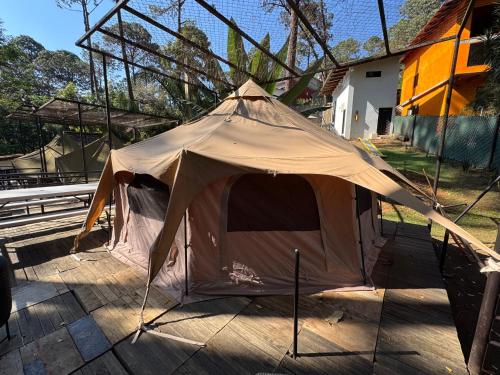 Glamping Rio Valle de Bravo in Valle de Bravo, Mexico