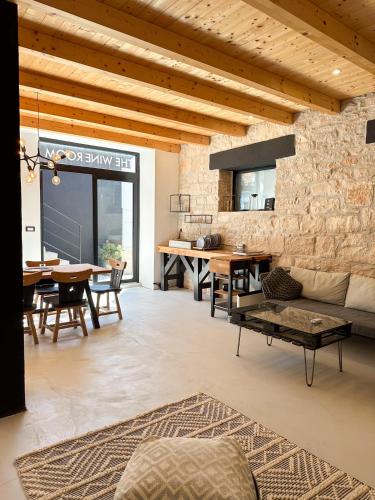 Konyha, The BLACK HOUSE - Modern holiday home with garden,1500m from beach in Babici