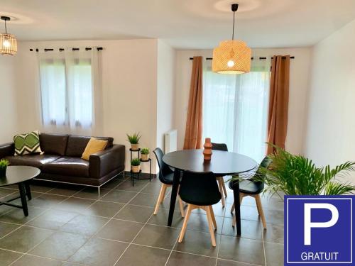 5mn Crolles Chambre au calme parking gratuit - belle cuisine partagée chambre d'hôte Sainte-Agnès