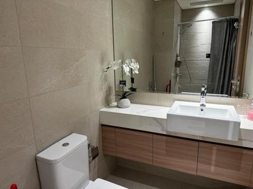 Sunlit serenity Studio Azizi Riviera, Dubai (foto 4)