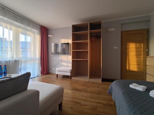 Comfort & Sunny Rooms in Ujescisko