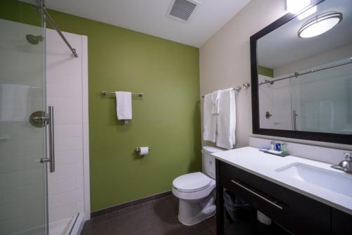 Double Room with Two Double Beds - Non-Smoking image 4