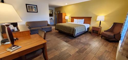 Quality Inn Escondido Downtown - image 4