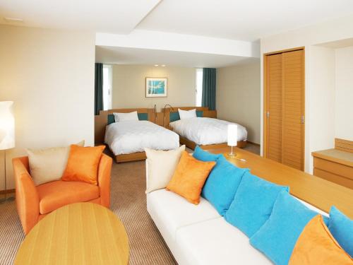 2 twin beds