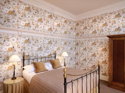 The Edinburgh Residence - image 8