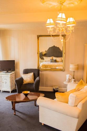 Aylestone Court - image 6