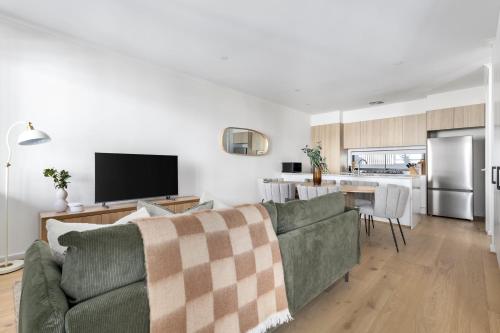 Stafford St Apartments by Urban Rest - image 3