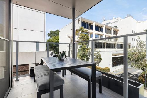 Two-Bedroom Apartment with Study and Parking image 5