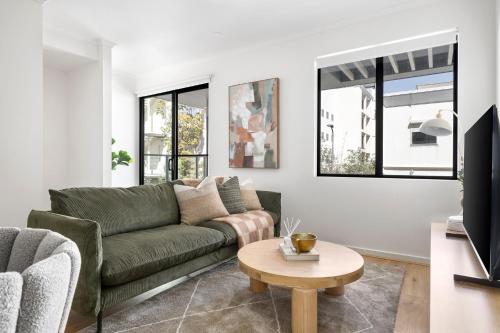 Two-Bedroom Apartment with Study and Parking image 4