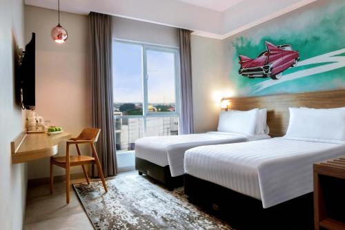 Deluxe Room image 3