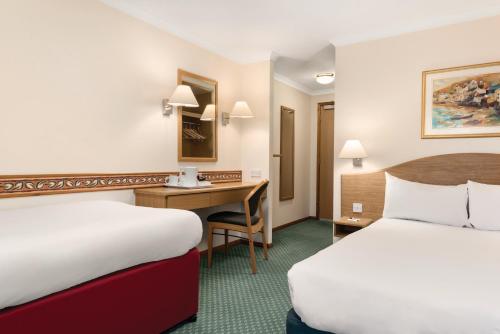 Days Inn by Wyndham Donington - image 12