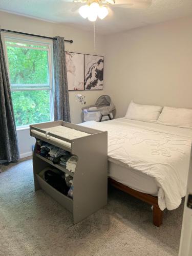 Charming 3 bedroom house with deck in awesome Elsmere Charming 3 bedroom house with deck in awesome Elsmere