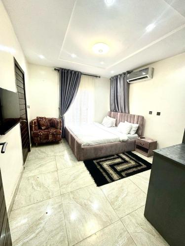 Travelmayte 3Bed Shortlet Ikate - image 3