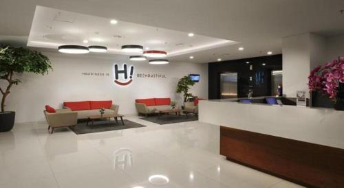 HI HOTEL SENEN in Monas