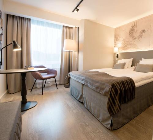 1 queen bed