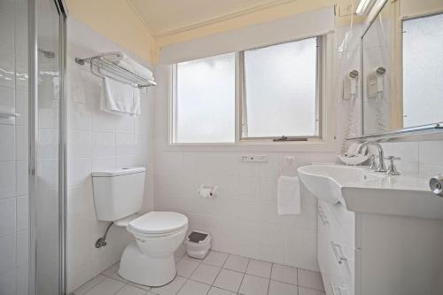 Shores Beach & Lakeside Villas