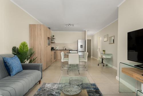 Mayfair Apartments - image 5