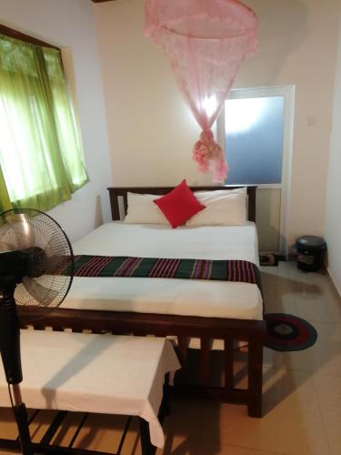 Double Room image 3
