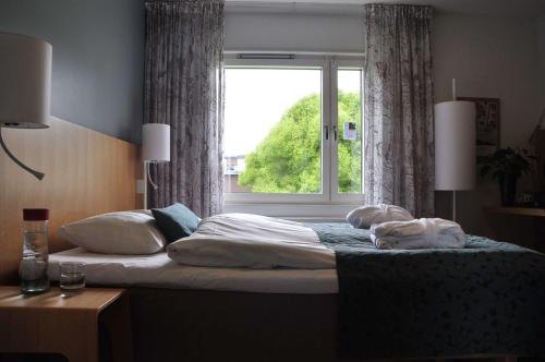 1 double bed