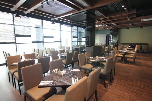 餐廳, 591號聯排別墅－由薩拉姆套房管理 (Townhouse 591 by Salaam Suites) in 莎阿南