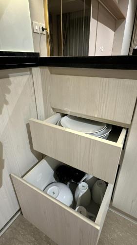 Stylish & Spacious stay at Branz BSD by NJ props, Samporo (фото 10)