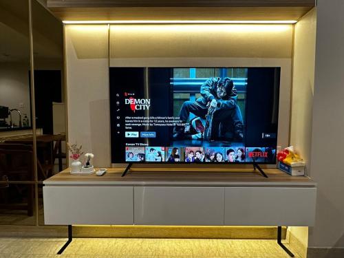 Stylish & Spacious stay at Branz BSD by NJ props, Samporo (фото 2)