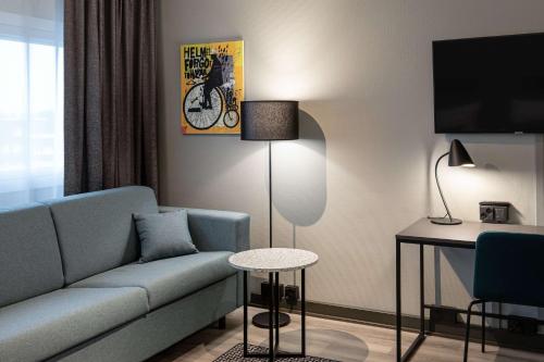 Superior Family Room image 2