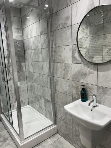 Alexander Guest House - image 4