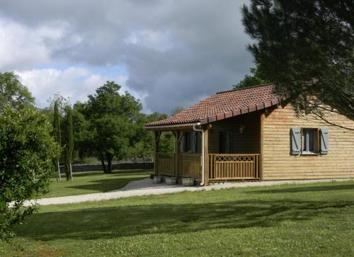 mas d'Ambayrac chalet "Genevrier" gîte à louer Promilhanes