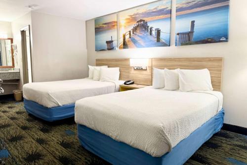 2 double beds
