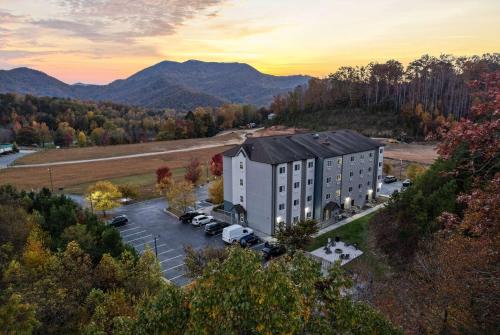 . Microtel Inn & Suites Dillsboro/Sylva
