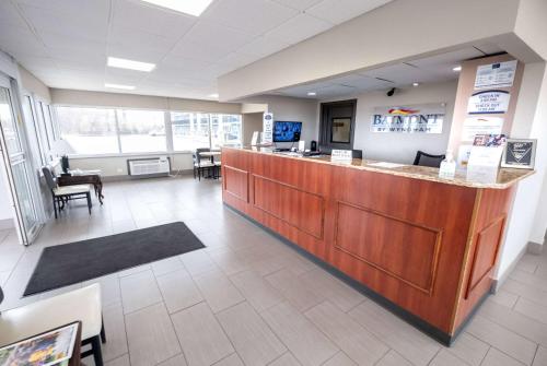 Baymont by Wyndham Effingham - main image