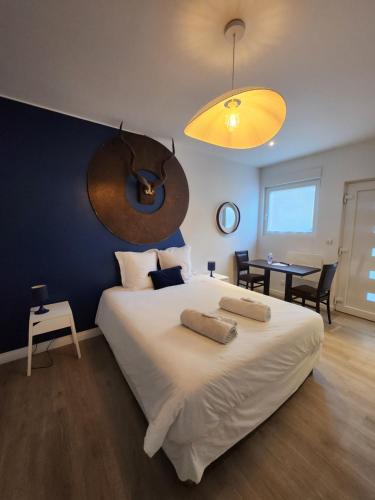 Chambres privées hyper-centre Epernay lit 160x200cm (Chambres privees hyper-centre Epernay lit 160x200cm) in Epernay