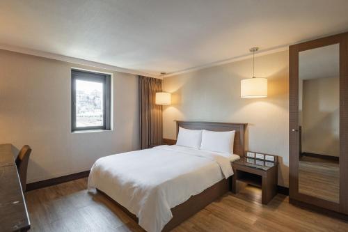 Kindness Hotel Yuanlin in Changhua
