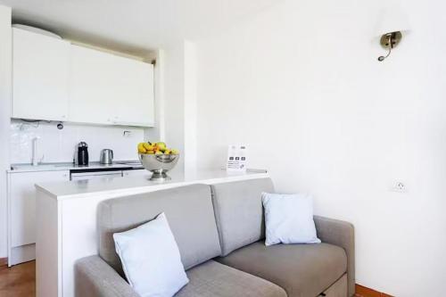 Seafront studio with beach view in the center of Los Cristianos - image 3