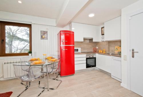 Konyha, Confort y aventura en La Pinilla Esquí y MTB (Confort y aventura en La Pinilla Esqui y MTB) in Cerezo De Abajo