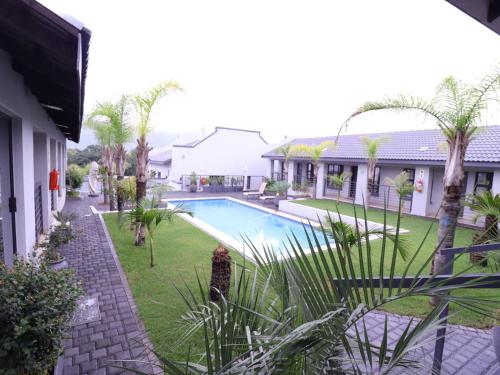 สระว่ายน้ำ, The Grand Comfort Mountain Breeze in เดอร์บี