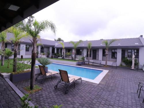 สระว่ายน้ำ, The Grand Comfort Mountain Breeze in เดอร์บี