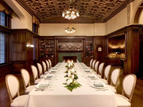 654445045 Fairmont Empress Hotel