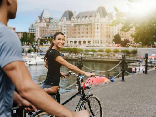 654445101 Fairmont Empress Hotel
