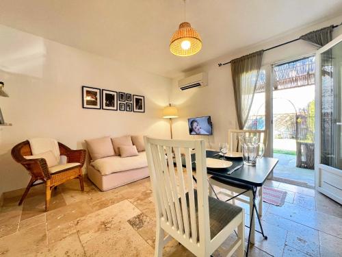 Lou Maestoso - Cosy, Campagne, CLIM, 2 personnes in Lancon-Provence
