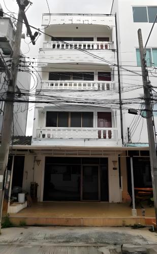 고 인 파통 비치 - 숙소 외관