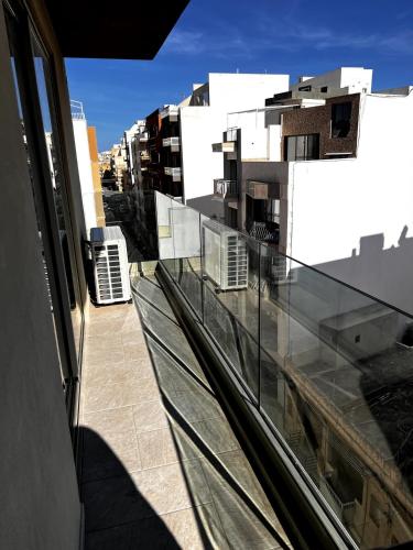 Stylish & Modern Apartment in St Pauls Bay, San Pawl il-Baħar (photo 9)