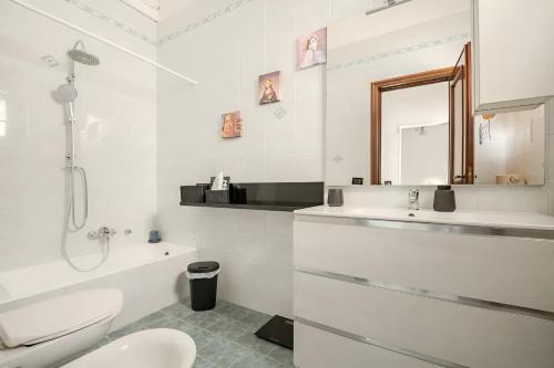 浴室, KuMmìe - Casa Vacanze (KuMmie - Casa Vacanze) in 塔蘭托