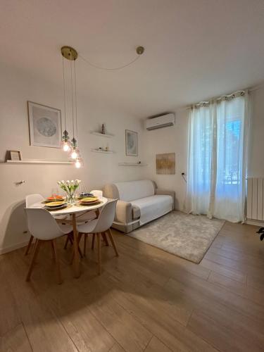 V&C HOME RENTAL SPECIALIST Appartamenti fronte Lago Maggiore