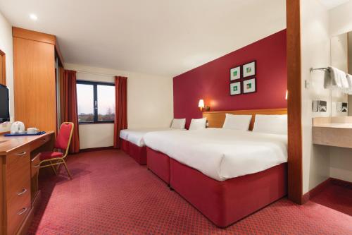 Days Inn Stevenage North - image 2