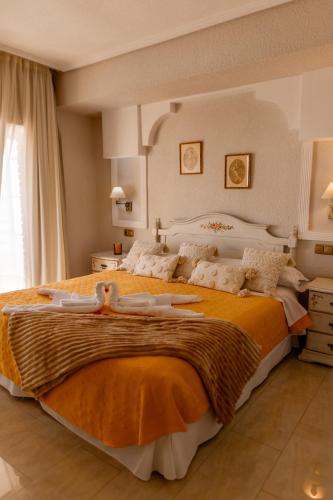 Deluxe Double Room with Spa Bath  image 7