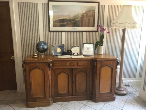 Acer Lodge Guest House - image 2